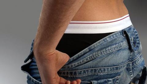 Nguy&ecirc;n nh&acirc;n g&acirc;y mụn nhọt ở bộ phận sinh dục nam giới l&agrave; g&igrave;?